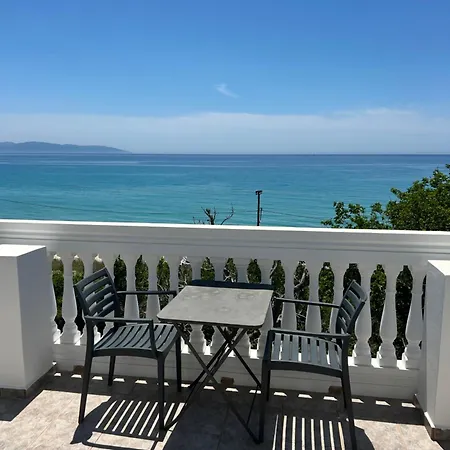 Daire Seaside Penthouse Mesokhórion
