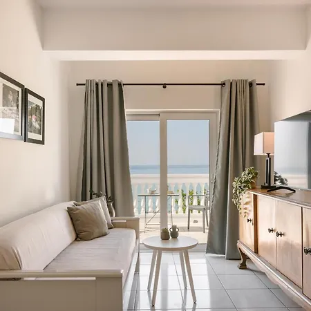 Seaside Penthouse Daire Mesokhórion